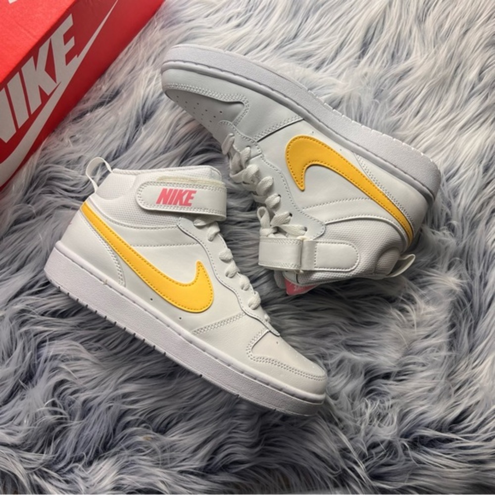 Nike Court Borough Mid 2